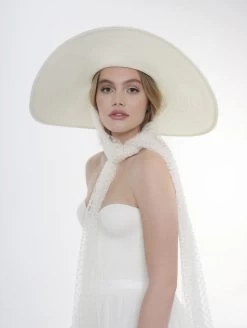 Poirier HT-103-Ivory Hoed