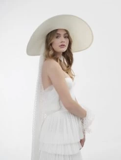 Poirier HT-103-Ivory Hoed -Poirier Trouwjurk poirier ht 103 ivory hat 3 1