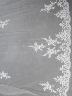 Sluier Met Italiaanse Kant S115-300/1/MED | Poirier -Poirier Trouwjurk s115 300 1 med 002 02 1